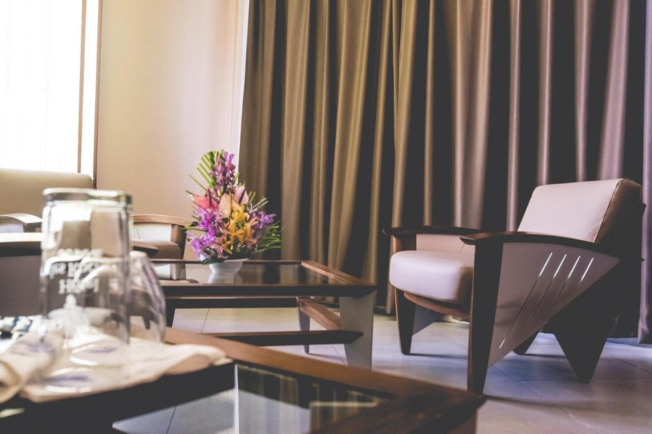 Hotel Des Roches كورو المظهر الخارجي الصورة